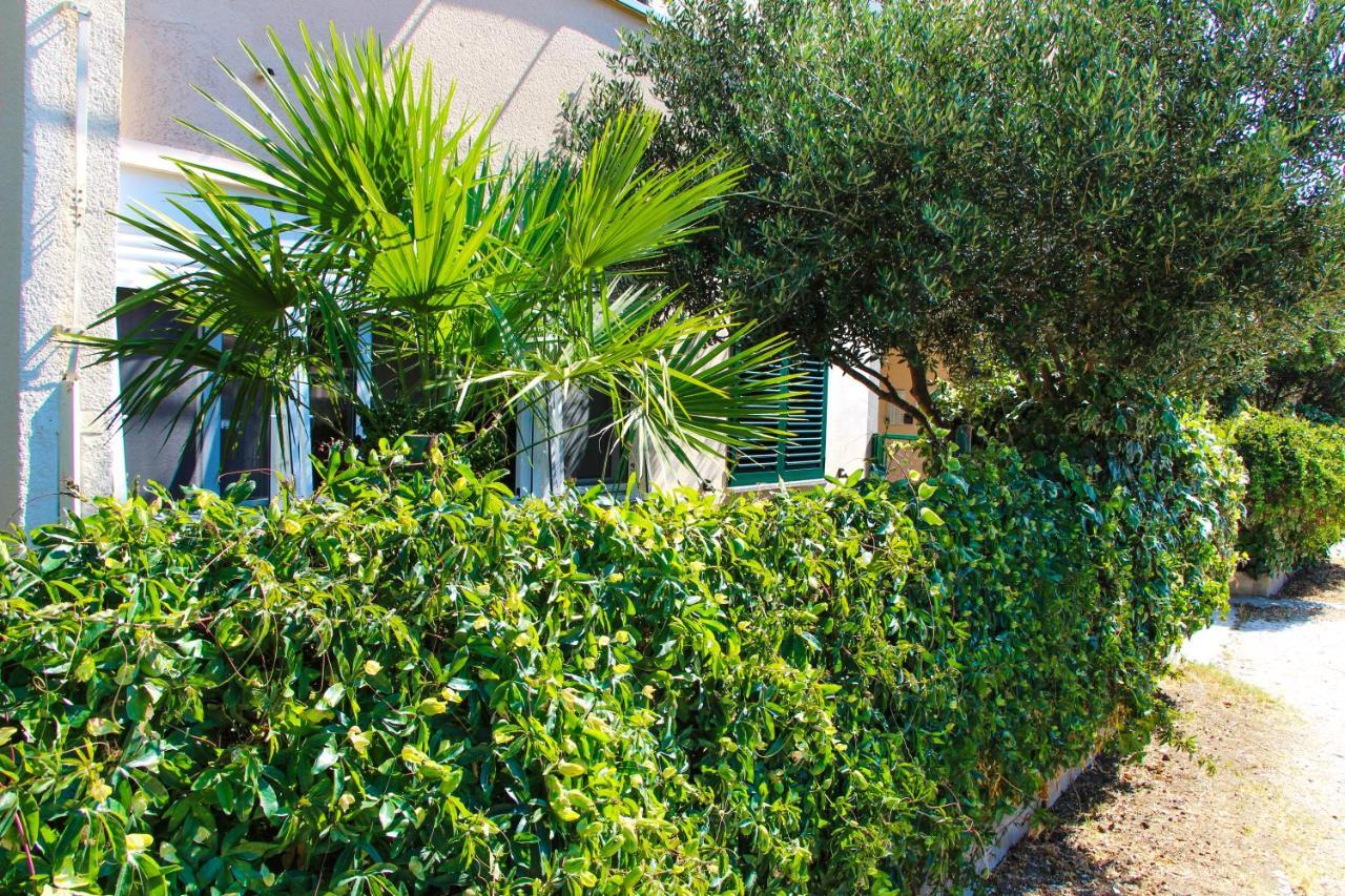 Olive Shade - Apartment Near The Beach Split Exterior foto